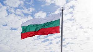 Bestellen sie hier eine bulgarische fahne in hiss, tisch, boots, auto willkommen im bulgarien flaggen shop von flaggenplatz. Die Flagge Des Staates Bulgarien Weht Weltexpress