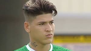 Jorge andrés carrascal guardo is a colombian professional footballer who plays as an attacking midfielder for argentine club river plate. Asi Juega Jorge Carrascal El Neymar Colombiano Que Fue Ofrecido A River Infobae