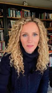 Suzannah Lipscomb added a new photo.