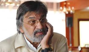 Pozdrav, legendo: preminuo Dragan Nikolić