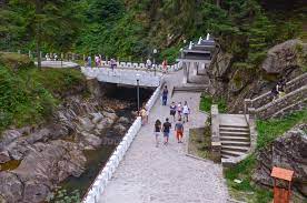 Precipitațiile atmosferice înregistrează o valoare medie anuală de 600 mm. Slanic Moldova Hotel Coroana Moldovei Slanic Moldova