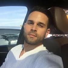 Eric Albino (@ericalbinopr) • Instagram photos and videos