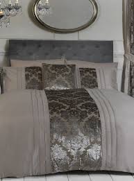 If you opt for darker shades in your room , make sure that you also try to incorporate tiny splashes of vibrant colour to break up the deep tones, and the simplest way to do this is by adding it within a small detail like a quilt or cushions. Imogen Luxury Bedding Duvet Sets Bedding Linen4less Co Uk