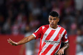 Com o porro a titular, o risto e o camacho como suplentes para utilizar, o francês vai ter que deixar o conforto do banco e sentar o cu na bancada (isto nos raríssimos dias em que estiver apto, claro). Pedro Porro Zimbio