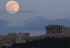 Τεράστια, πιο κοντινή από ποτέ και ματωμένη. Panselhnos Dekembrioy 2020 Shmera Koitazoyme Pshla Gia Thn Psyxrh Panselhno