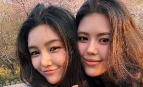 NewJeans's Danielle & sister Olivia Marsh spotted attending Destiny Rogers'  live at a club in Seoul