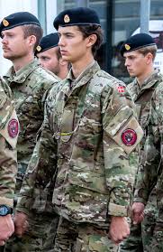 Auch die prinzen nikolai und felix waren dabei die schönsten bilder von prinz christians konfirmation. Gala On Twitter Prinz Nikolai Von Danemark Er Hat Seine Militarausbildung Abgebrochen Uberraschende Nachricht Aus Danemark Prinz Nikolai Hat Seine Militarausbildung Abgebrochen Das Bestatigte Das Konigshaus Https T Co Pmhqmvrhim Https T Co