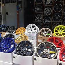 Okay siap.masih belajar lagi.untuk permulaan ni try buat video marketing kedai kawan2 dulu.so korang yang mana nak tukar tayar yang botak tu. Kedai Tayar Heng Wong Posts Facebook