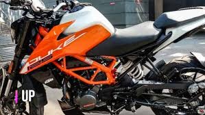 Wir verwenden sehr hochwertige folien, die für dein ktm duke 125 dekor ideal zugeschnitten sind. 2021 Ktm Duke 125 Arrives At Dealer Showroom Price Rs 6k More