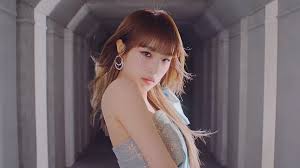 Lướt xuống đọc comment chỉ toàn thấy khen yena thôi. Member Profile Yena Iz One K Pop Girl Groups 101