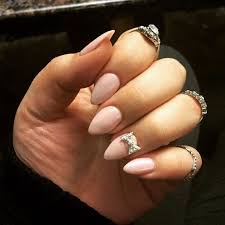 Whether you have short or wide fingers, you can. Short Almond Acrylic Nails 15 Wondrous Ways To Flaunt