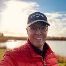 Christian Keck's Instagram, Twitter & Facebook