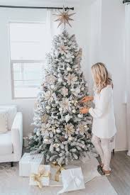 Loveliest Looks Of Christmas Glam Christmas Tree White Christmas Tree Decorations White Christmas Decor