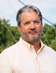 Lisa Janicki's Instagram, Twitter & Facebook