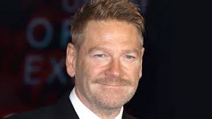 Habiendo presentado al dios del trueno y el lado cósmico del universo cinematográfico de marvel dirigiendo el 2011 thor, kenneth branagh regresó al mcu en. Avengers Infinity War Kenneth Branagh Racconta Il Suo Cameo Vocale