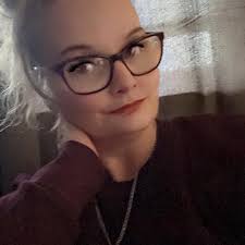 Katie Schmid dans personnes