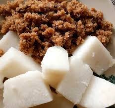 Kelapa sebiji digoreng tanpa minyak sehingga keperangan. Detik Detik Indah Dalam Hidupku Nasi Impit Sambal Kelapa