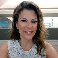 Leigh Winn's Instagram, Twitter & Facebook