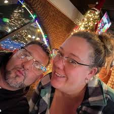 How to find a handyman to change locks for 3 doors?