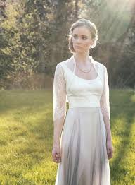 Kostenlose lieferung für viele artikel! Spitzen Bolero Fur Euer Brautkleid Und Passende Haar Blute Brautkleid Brautmode Braut