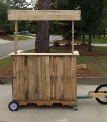 Pin By Bryan Reed On Reuse Pallet Furniture Outdoor Wood Pallets Diy Lemonade Stand