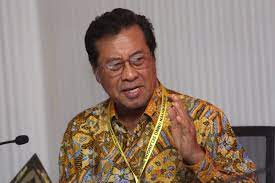 Khalid was born in the village of kampung jalan raja abdullah in kuala selangor. Ex Selangor Mb Khalid Ibrahim Lends Hand To Pas Led Terengganu Malaysia Malay Mail