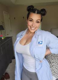 Im not actually a postal worker, dont let me handle your packages 😆📬  [f] nudes | GLAMOURHOUND.COM