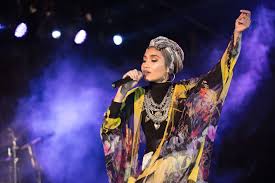 Semoga thn ini menjadi thn paling bertuah utk pengunjung blog lagulagumalaysia.blogspot.com ini. Senarai Lagu Yang Dirakamkan Oleh Yuna Wikipedia Bahasa Melayu Ensiklopedia Bebas