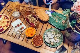 Cela peut paraître coûteux mais si votre chantier dure plusieurs semaines vous serez content de pouvoir rentrer chez vous le soir dans un lieu. J Ai Teste Pour Vous Vizeat Aller Manger Chez Un Particulier Yummy Planet