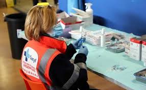 Por ser una vacuna de única dosis, no se administrará a los que ya hayan pasado la enfermedad. Vacunacion En Burgos En Suspenso Las 1 100 Dosis De La Vacuna De Janssen Comprometidas Para Burgos Esta Semana Burgosconecta