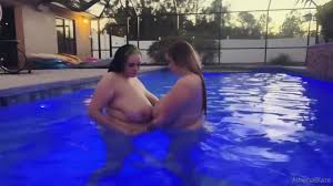 Bbw Lesbian Pool 