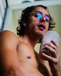 Aarón Alba (@frankijote) • Instagram photos and videos