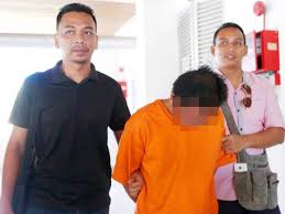 Itu pengakuan seorang pelajar perempuan tingkatan satu yang tinggal di cheras. Bapa Keji Rakam Video Rogol Lakukan Seks Luar Tabii Dengan Anak