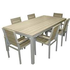 Ensemble table et chaises de jardin pour les repas en extérieur. Table De Jardin Aluminium Pas Cher Salon De Jardin En Aluminium A Decouvrir
