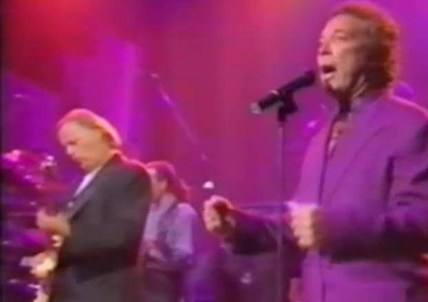 Tom Jones and David Gilmour Perform 'Purple Rain' - Best Classic Bands