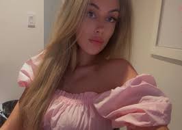 Veronica (@totally_veronica) • Instagram photos and videos