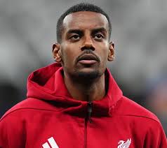 🚨🇧🇷 Arne Slot: “Alisson should be ready to play this weekend, he's been  training with us