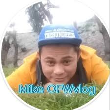 Don't call me that, you're married."" Cailee Spaeny didn't know how to  react to Dakota's strange insinuations. The actress couldn't stop looking  at her while hugging her and saying she wanted to