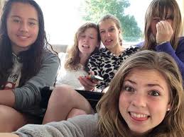 Felicity Klein Ovink (@FlissKlein)