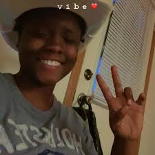 Giyu awakened his demon slayer mark because his back got hurt 😭