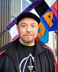 ARTIST IN GALLERY!!! Brian Turnbull I am a committed Christian artist who  has been drawing as long as I can remember. I started taking art more  seriously in high school and decided