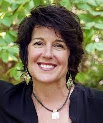 Cynthia Eberhard's Instagram, Twitter & Facebook