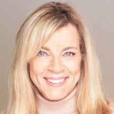 Karen Van's Instagram, Twitter & Facebook