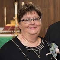 Karen Heer's Instagram, Twitter & Facebook