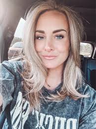 What are some good psychological thriller audiobooks for a long drive?