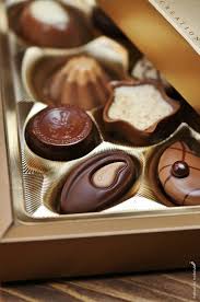 Pin By Hamza Elaoud On Chocolat Lindt Chocolate Luxury Chocolate Chocolate Shop