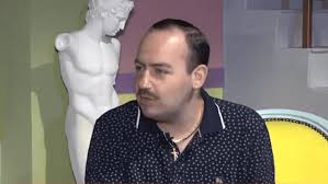 Το ακραίο περιστατικό που του έτυχε στην σκηνή. Mayrikios Mayrikioy Den 3erw Twra Pia An Mporw Na Doylepsoyme Parea Me Thn Elisabet Kwnstantinidoy Ta Nea
