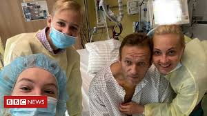 Born 4 june 1976) is a russian opposition leader, lawyer. Alexei Navalny Poisoned Putin Critic Will Return To Russia Bbc News