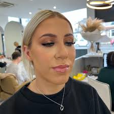 Chloe Stevenson (@chloestevensonmua) • Instagram photos and videos