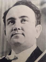 Silas Zschocke was one of the finalists in the 2017 Cecil Aronowitz  International Viola Competition. He has previously studied with Tabea  Zimmermann and Lawrence Power, and most recently completed an Artist Diploma